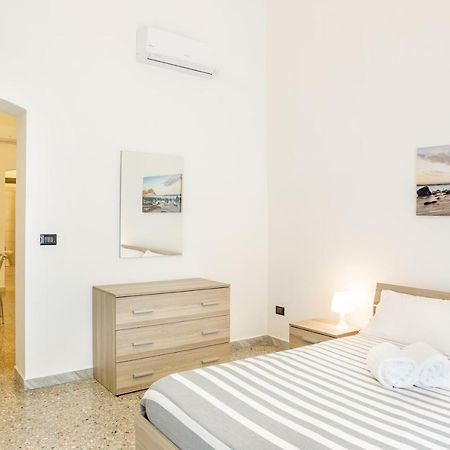 San Nicola Bilocali Vgm Apartment Бари Екстериор снимка